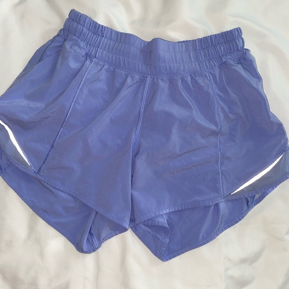 LULULEMON HOTTY HOT SHORTS PERIWINKLE